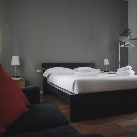 Italianway-ugo Bassi Appartement Milan