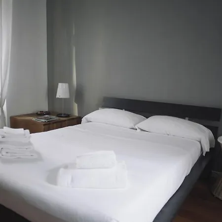 Italianway-ugo Bassi Appartement Milan